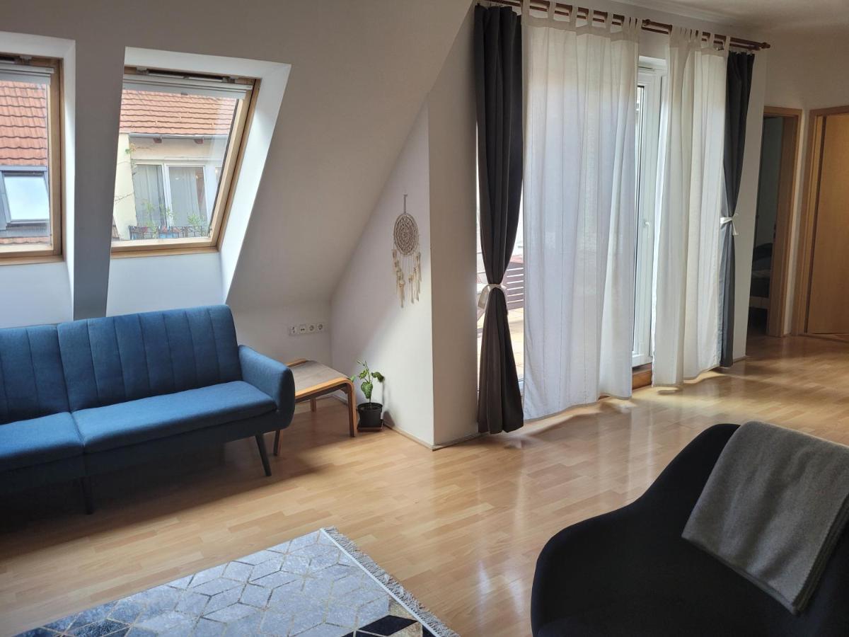 Hb Downtown Sunny Apartman Budapest Luaran gambar